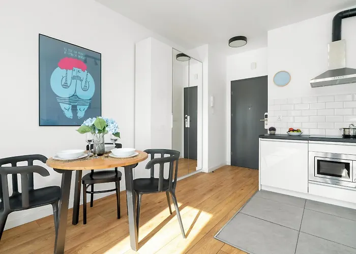 Klimatyczne I Nowoczesne Very Berry W Poznaniu By Renters * פוזנן